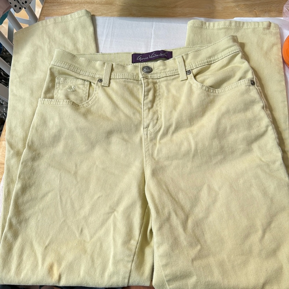 💕3/10.00, Gloria Vanderbilt vintage color jeans pale yellow size 4 clean etc